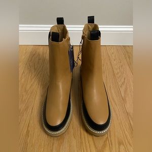 Universal Thread Boots